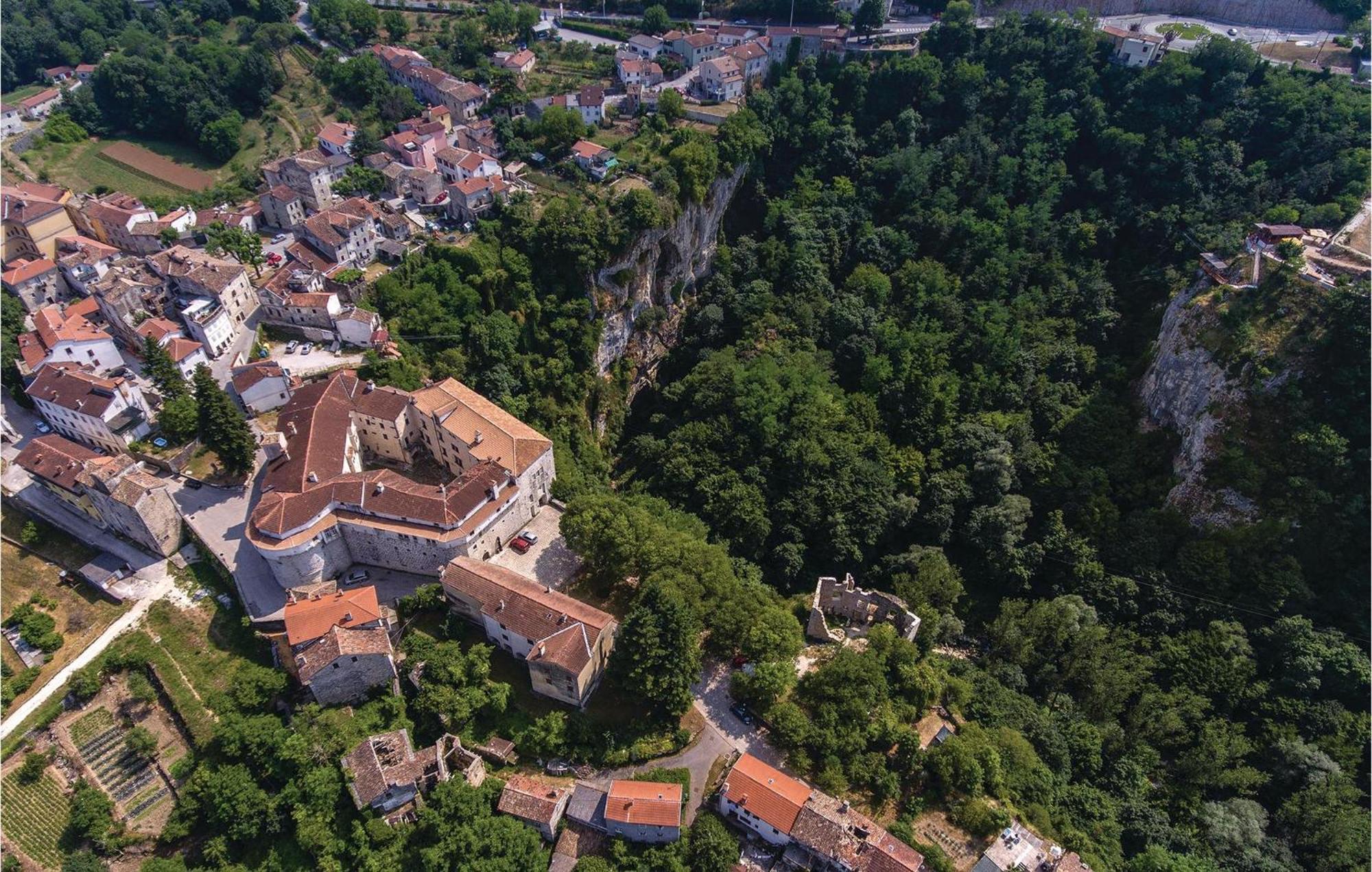 Cozy Home In Pazin With House A Panoramic View Ngoại thất bức ảnh